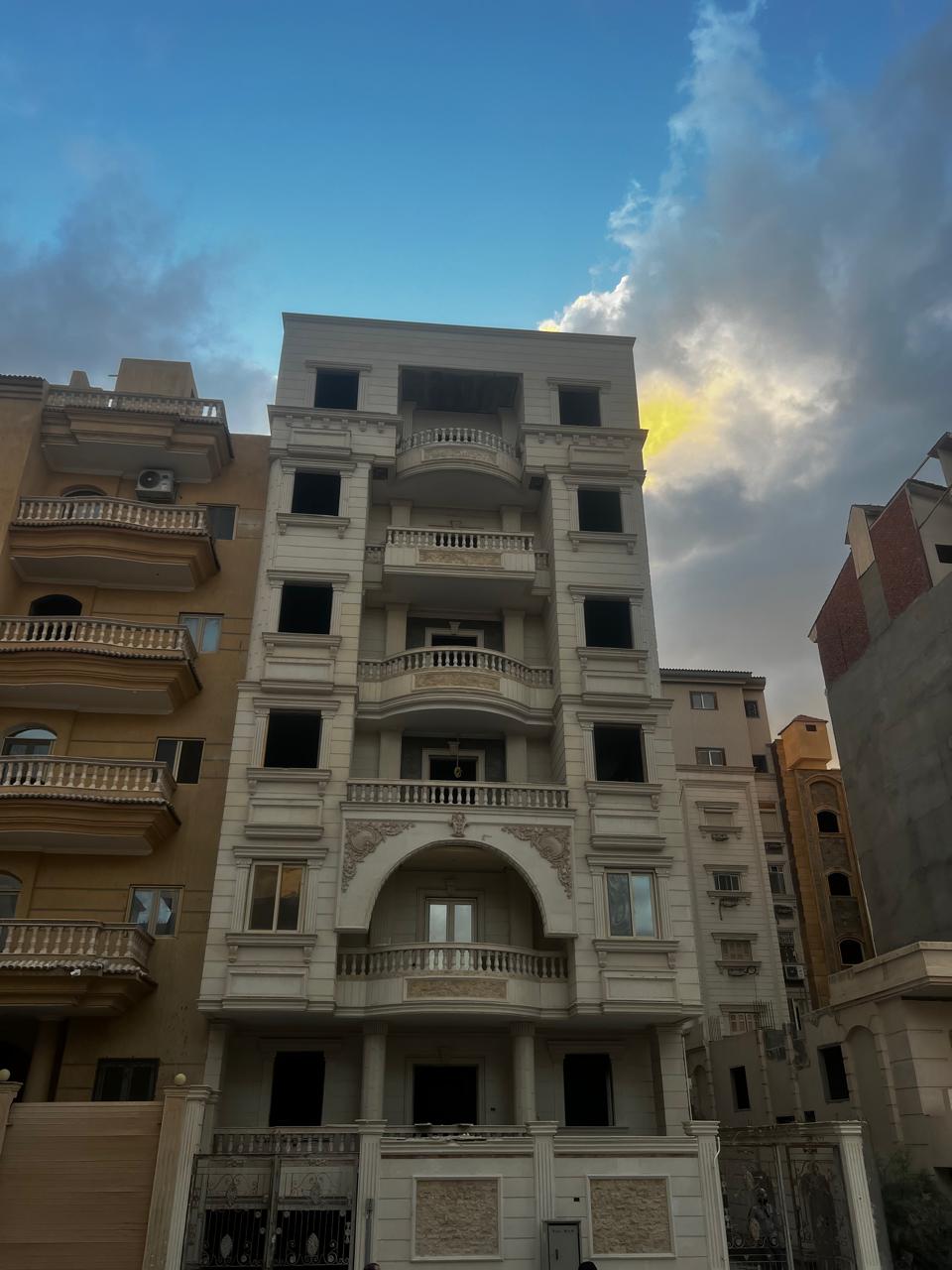 للبيع وحدات متنوعة في موقع مميز بدمياط الجديدة | تشطيب عالي ونص تشطيب ودوبلكس كامل استثمار وسكن مثالي في الحي الثالث – وحدات جاهزة وتجهيزات كاملة