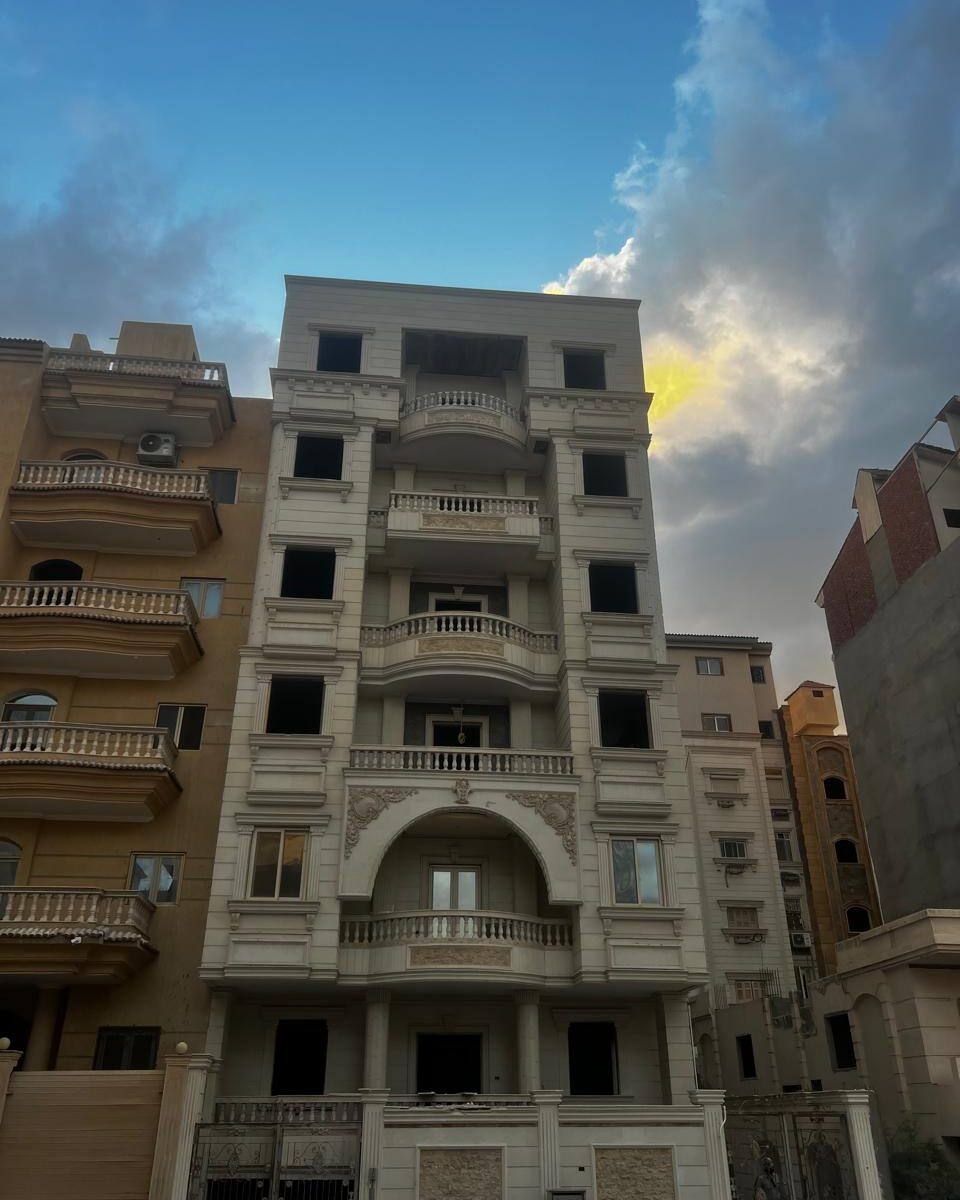 وحدات سكنية واستثمارية للبيع في الحي الثالث – شارع لبنان – شقق ودوبلكس مميزة